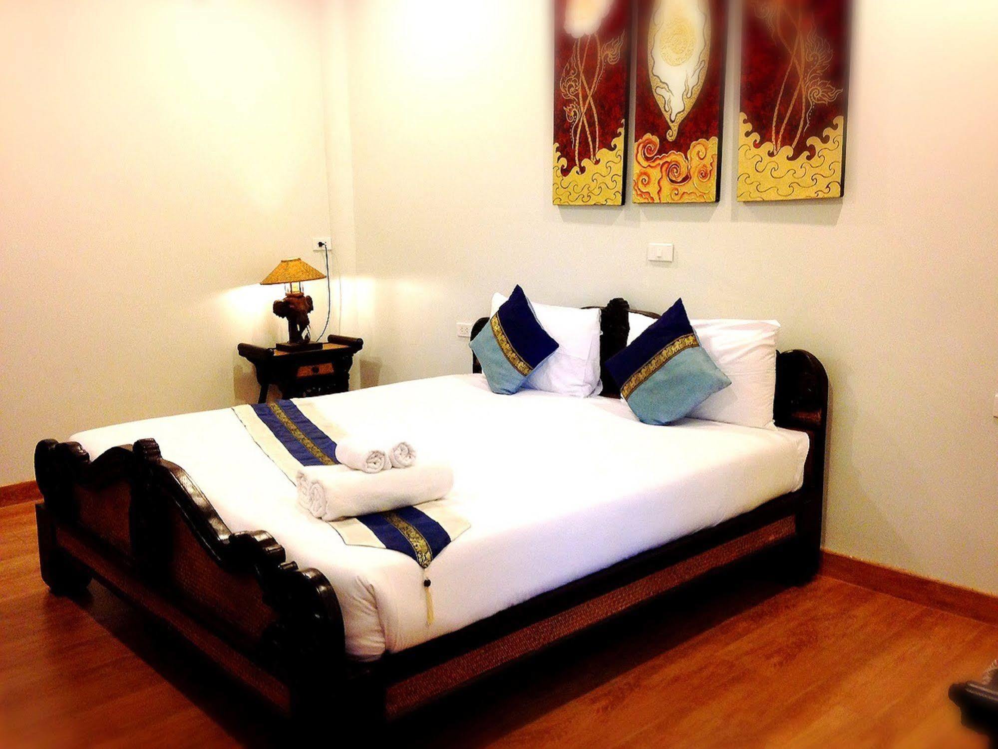 Jaroenrat Resort Samut Songkhram Exterior photo