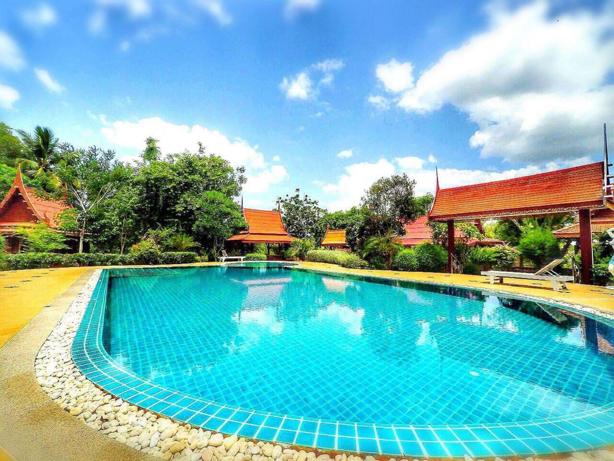 Jaroenrat Resort Samut Songkhram Exterior photo
