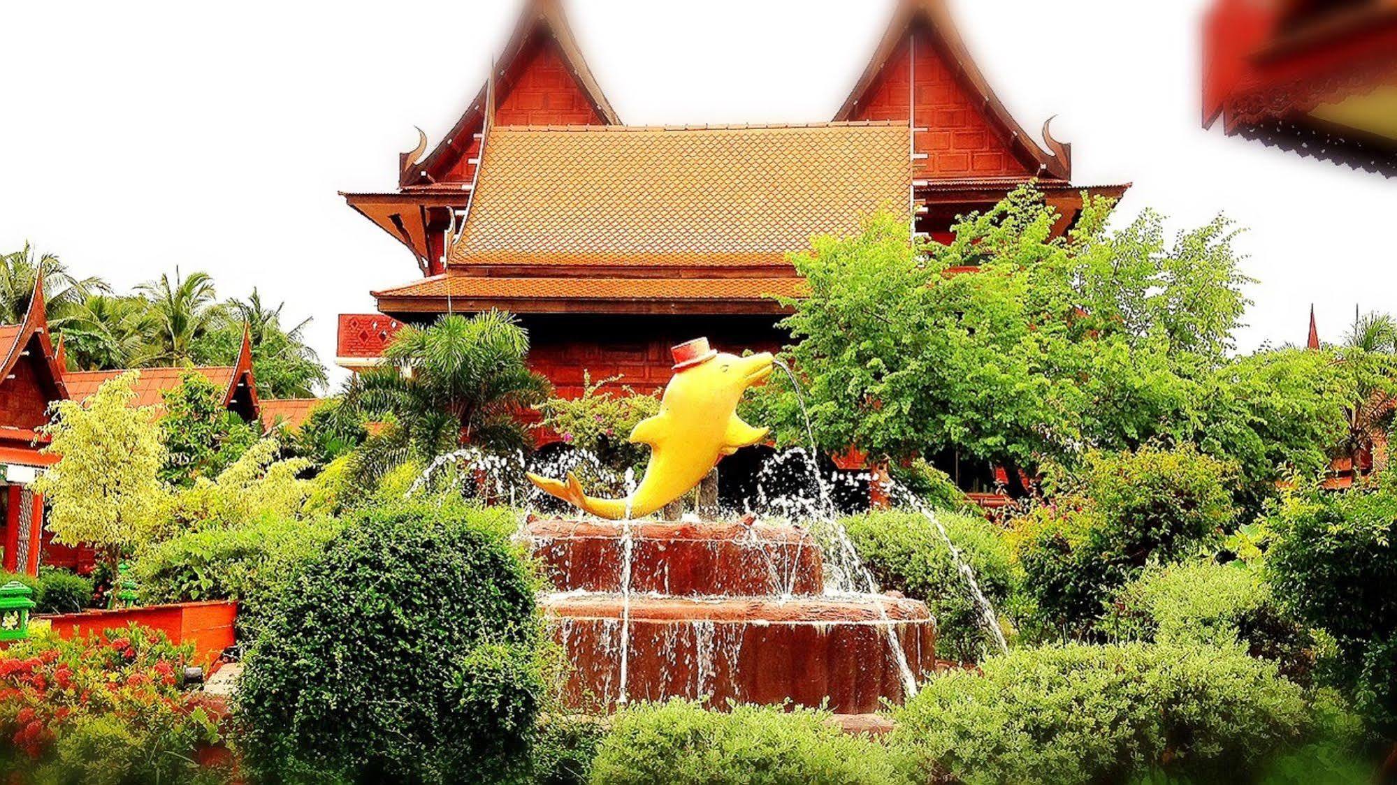 Jaroenrat Resort Samut Songkhram Exterior photo