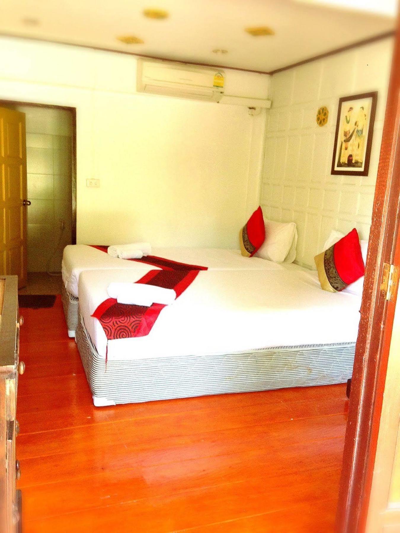 Jaroenrat Resort Samut Songkhram Exterior photo